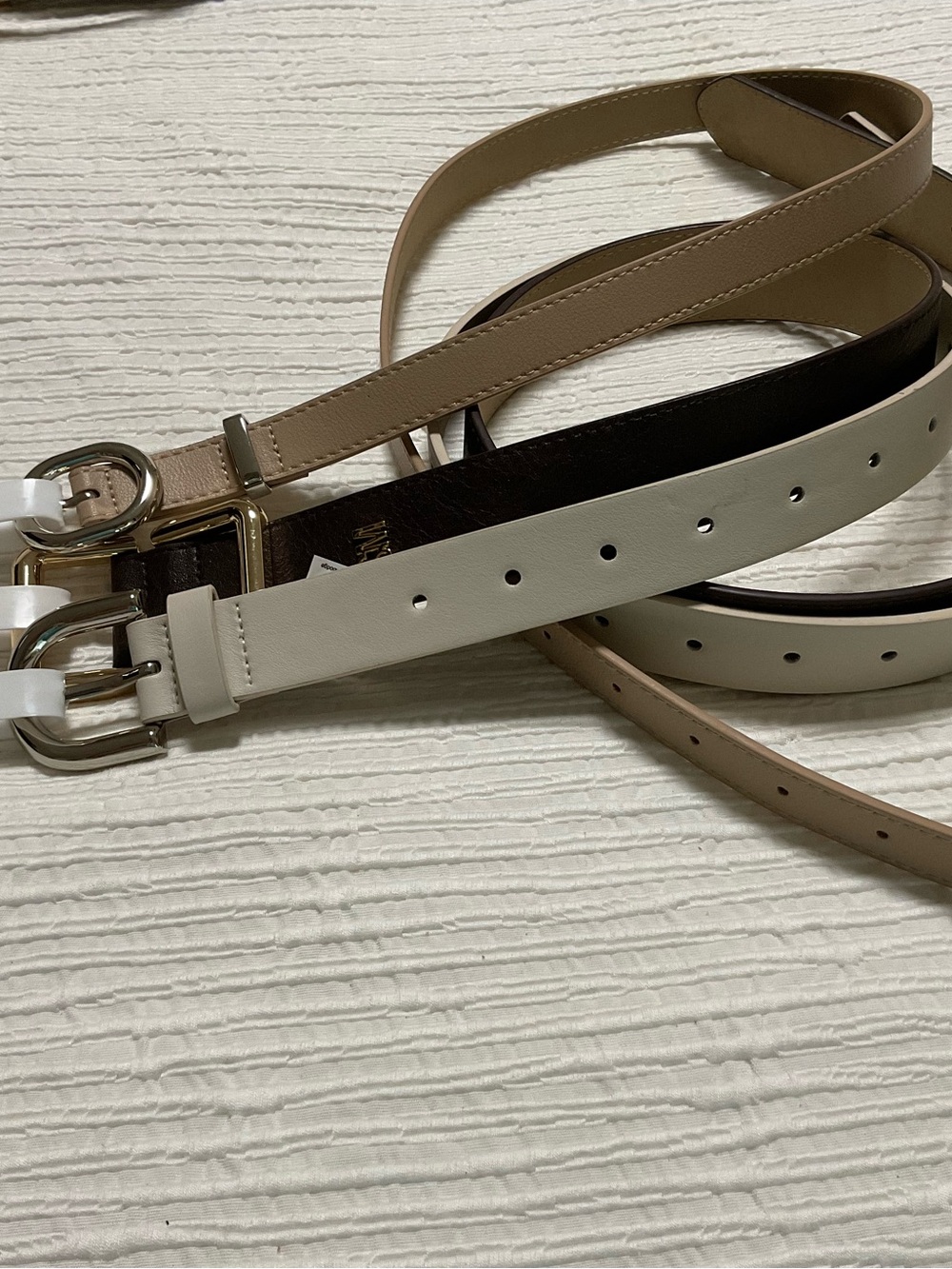 Steve Madden Reversible Leather Belt in White and Tan
